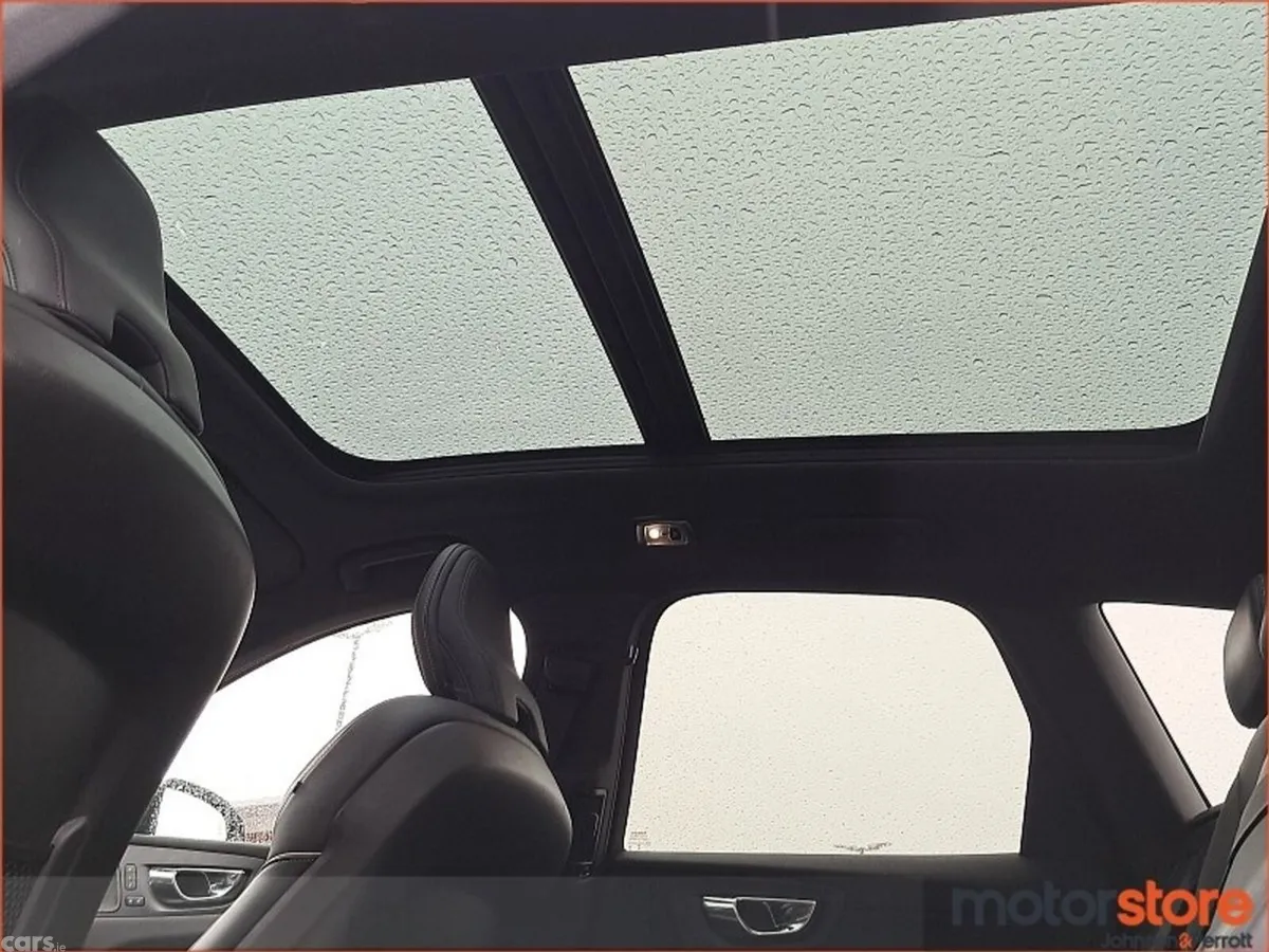 Volvo XC60 SUV, Petrol Plug-in Hybrid, 2020, Blue