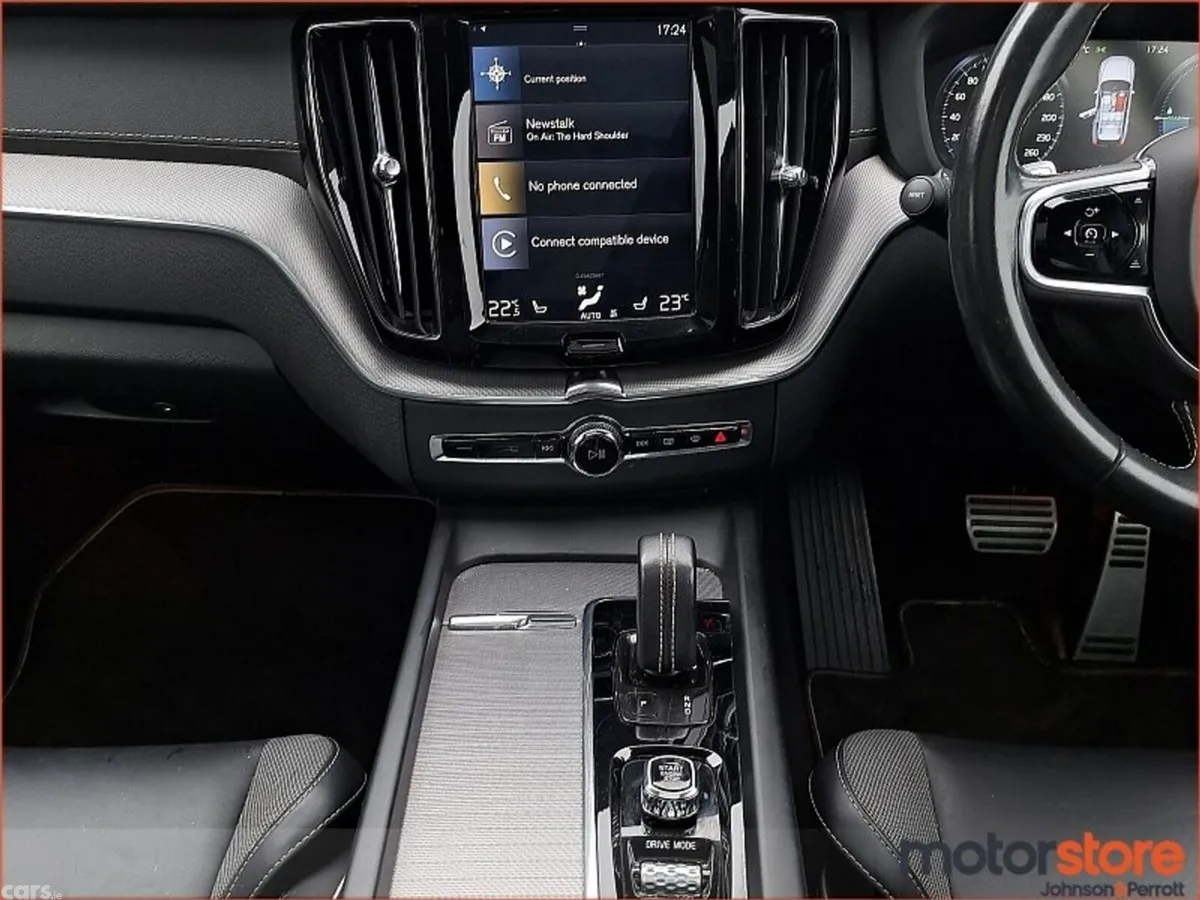 Volvo XC60 SUV, Petrol Plug-in Hybrid, 2020, Blue