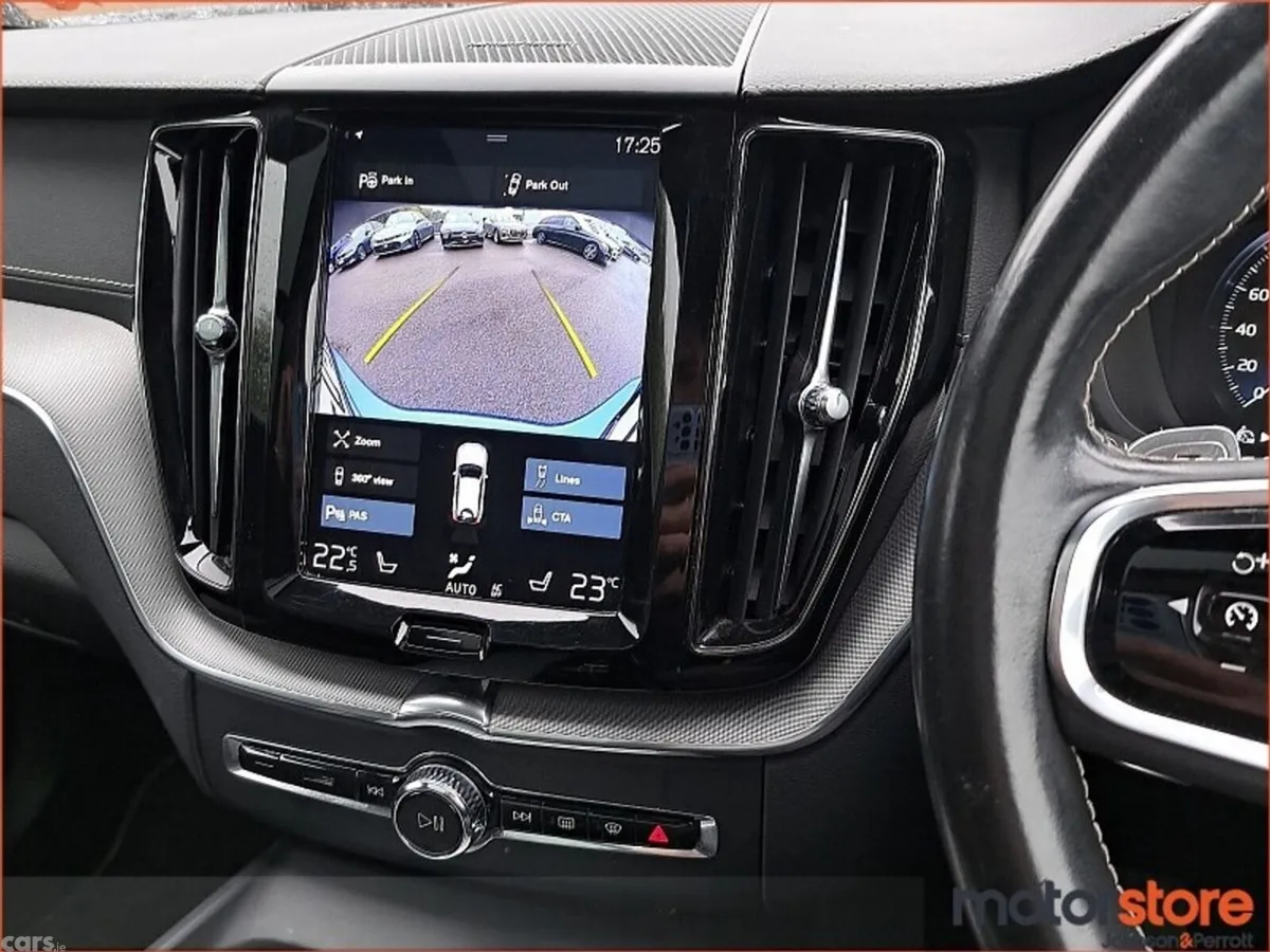 Volvo XC60 SUV, Petrol Plug-in Hybrid, 2020, Blue