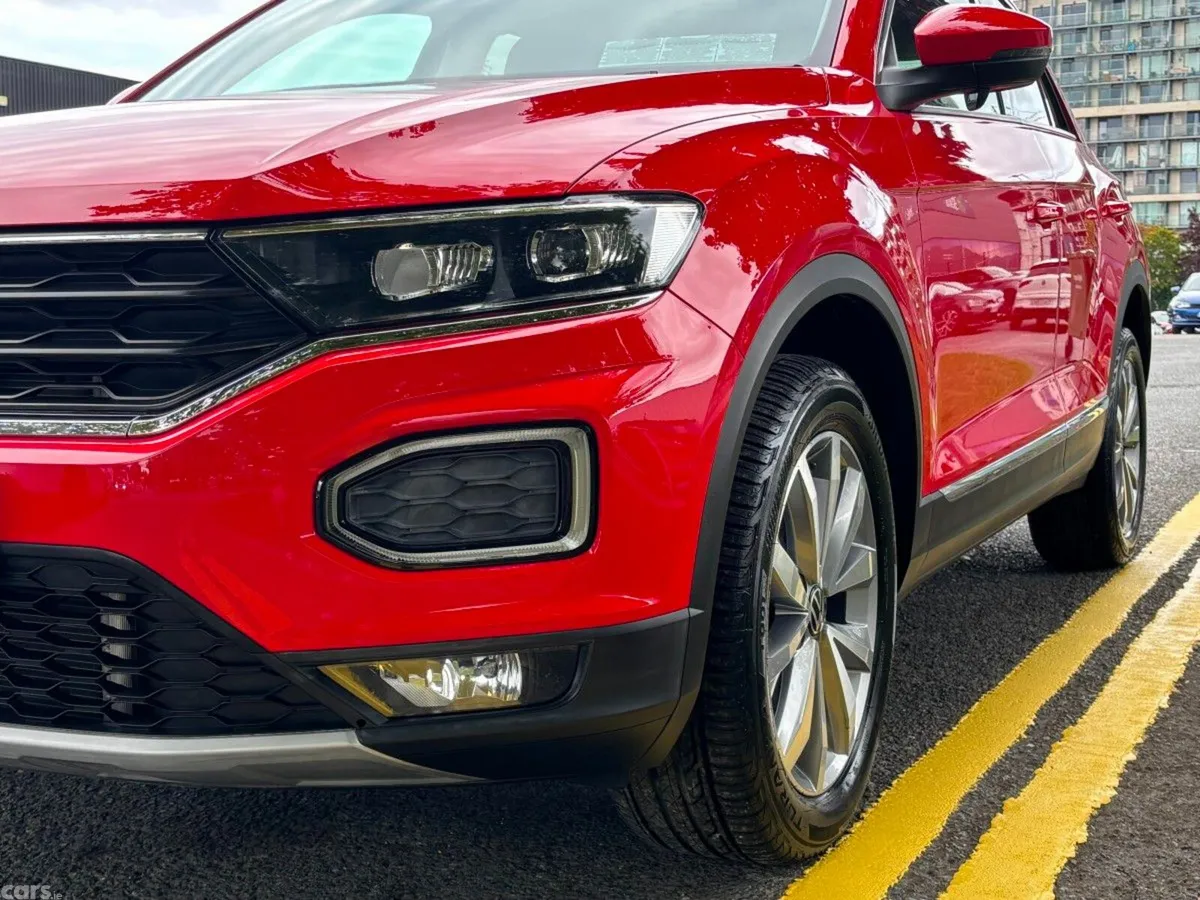 Volkswagen T-Roc SUV, Diesel, 2021, Red
