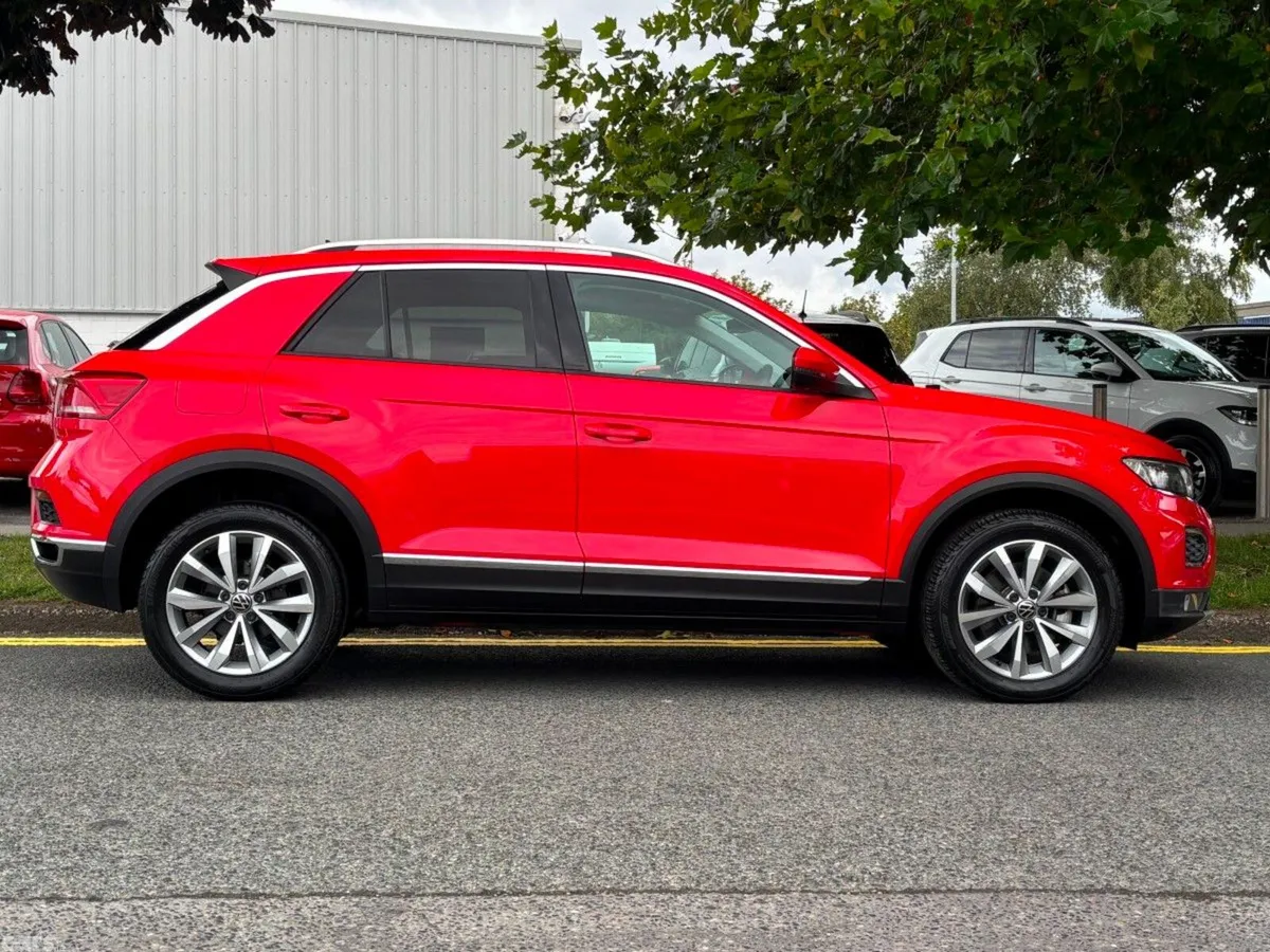Volkswagen T-Roc SUV, Diesel, 2021, Red