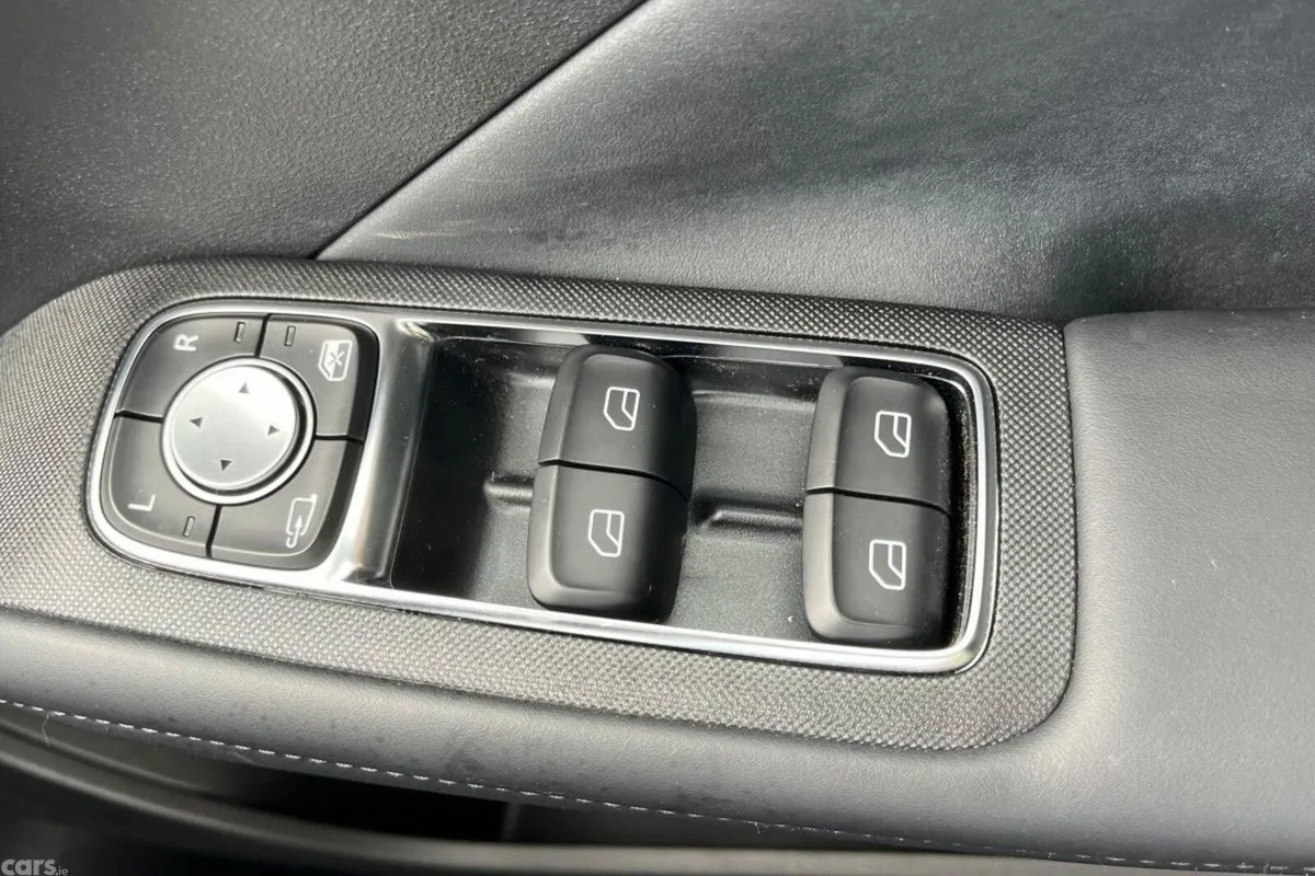 MG MG4 Hatchback, Electric, 2027, White