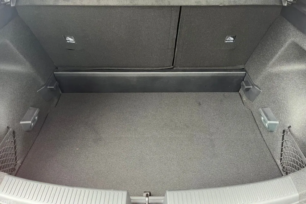 MG MG4 Hatchback, Electric, 2027, White