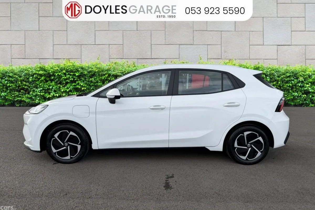 MG MG4 Hatchback, Electric, 2027, White