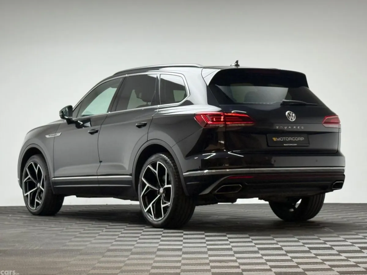 Volkswagen Touareg SUV, Diesel, 2019, Black
