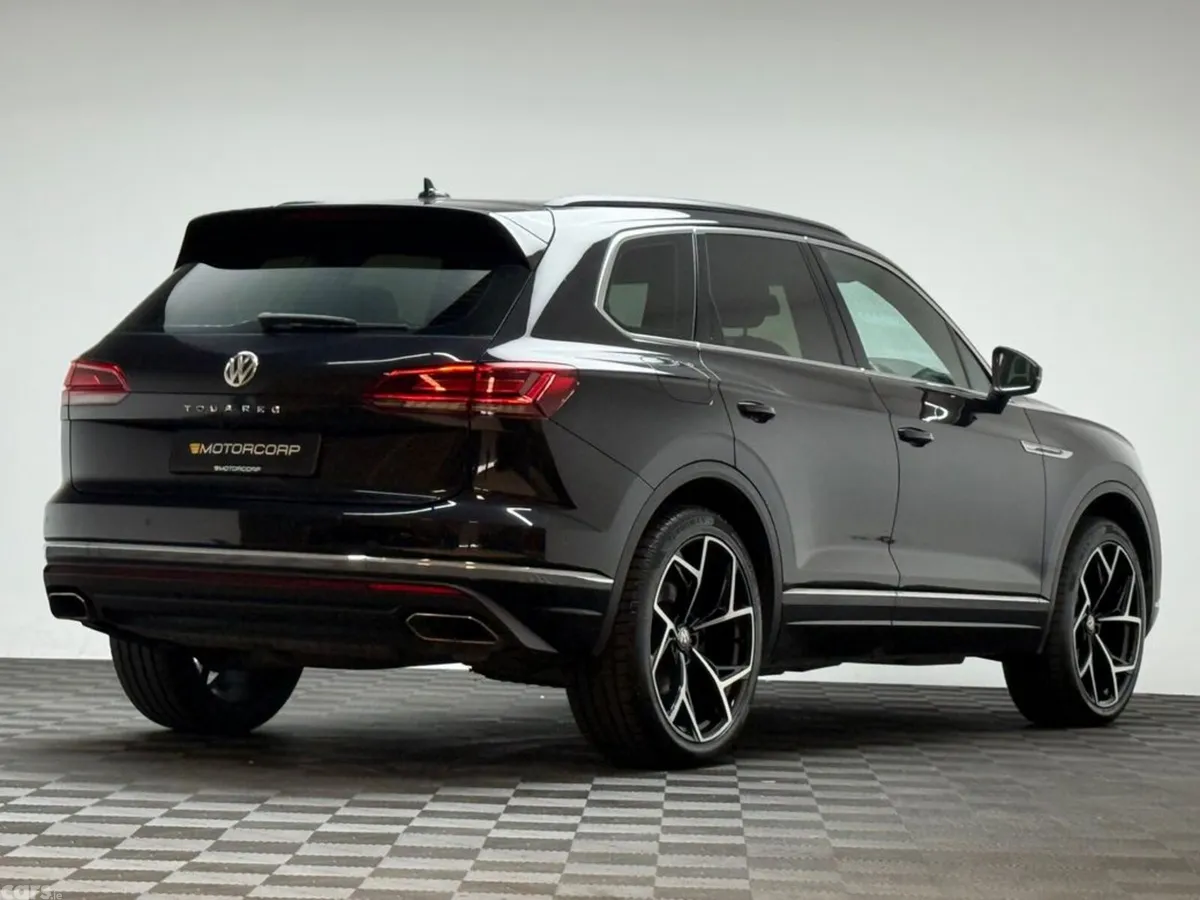 Volkswagen Touareg SUV, Diesel, 2019, Black