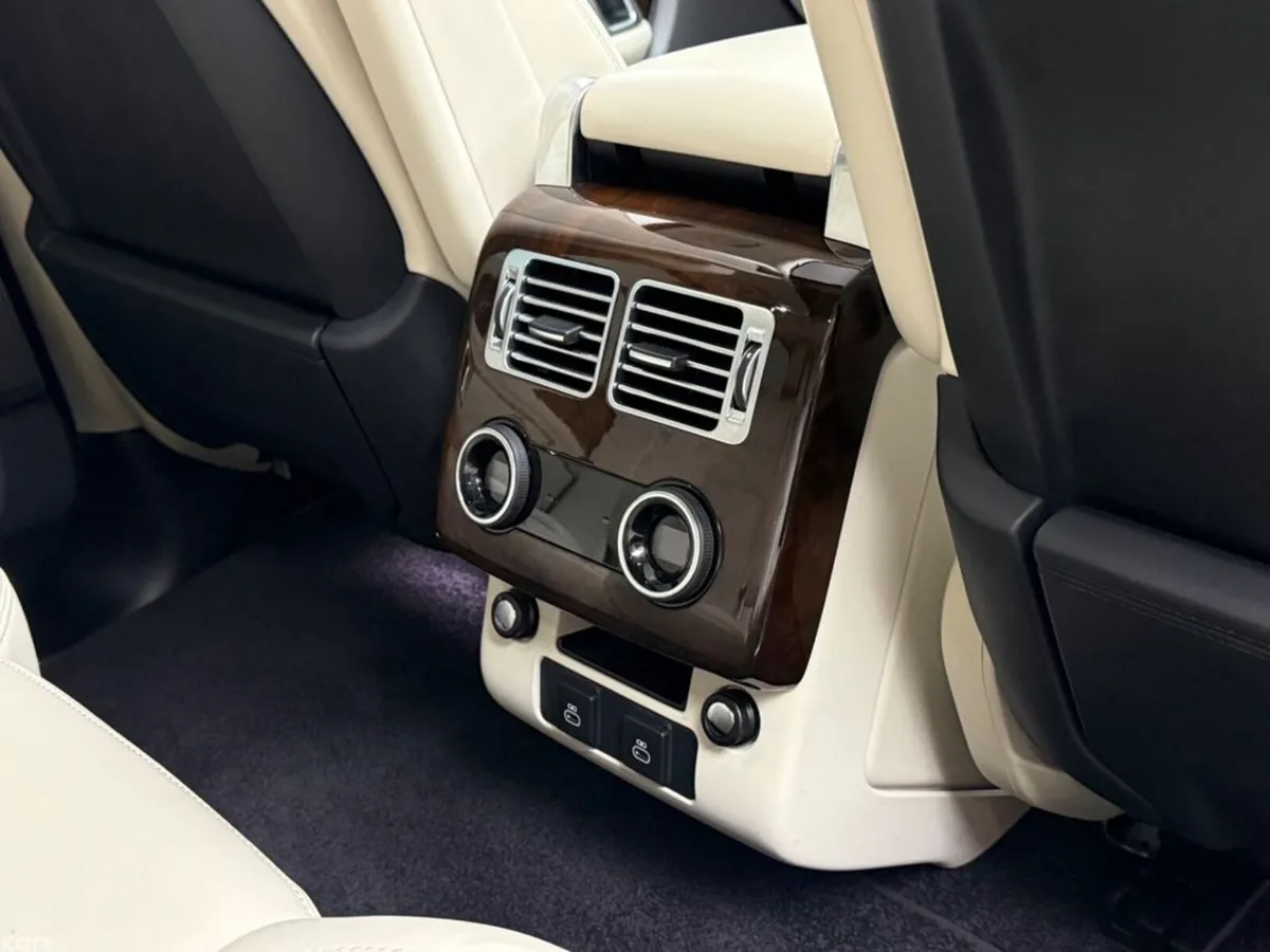 Land Rover Range Rover SUV, Petrol Plug-in Hybrid, 2021, Grey