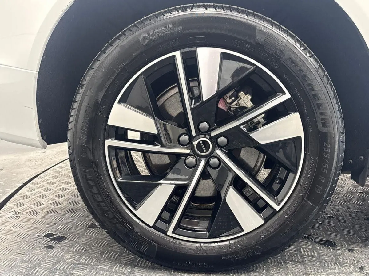 Volvo XC60 SUV, Petrol Plug-in Hybrid, 2025, White