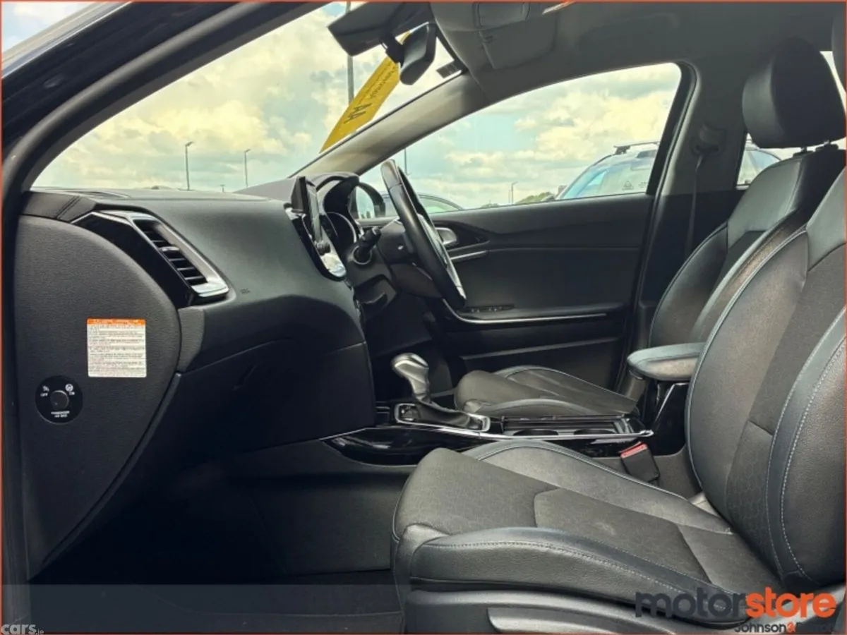 Kia XCeed Hatchback, Petrol Plug-in Hybrid, 2023, Black