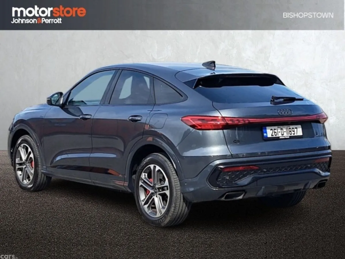 Audi Q5 SUV, Petrol Plug-in Hybrid, 2026, Grey