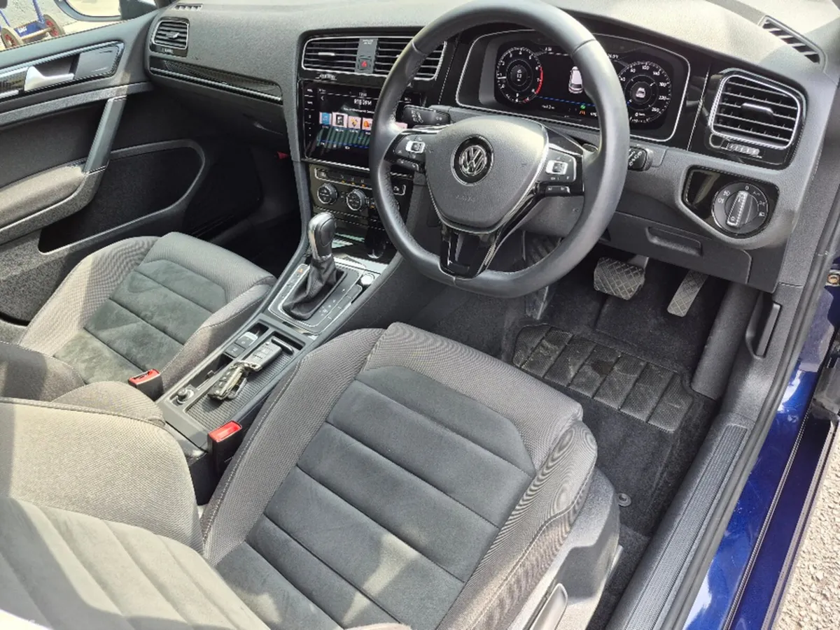 Volkswagen Golf Hatchback, Petrol, 2019, Blue