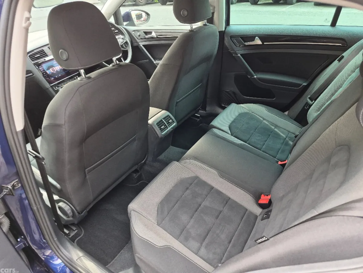 Volkswagen Golf Hatchback, Petrol, 2019, Blue