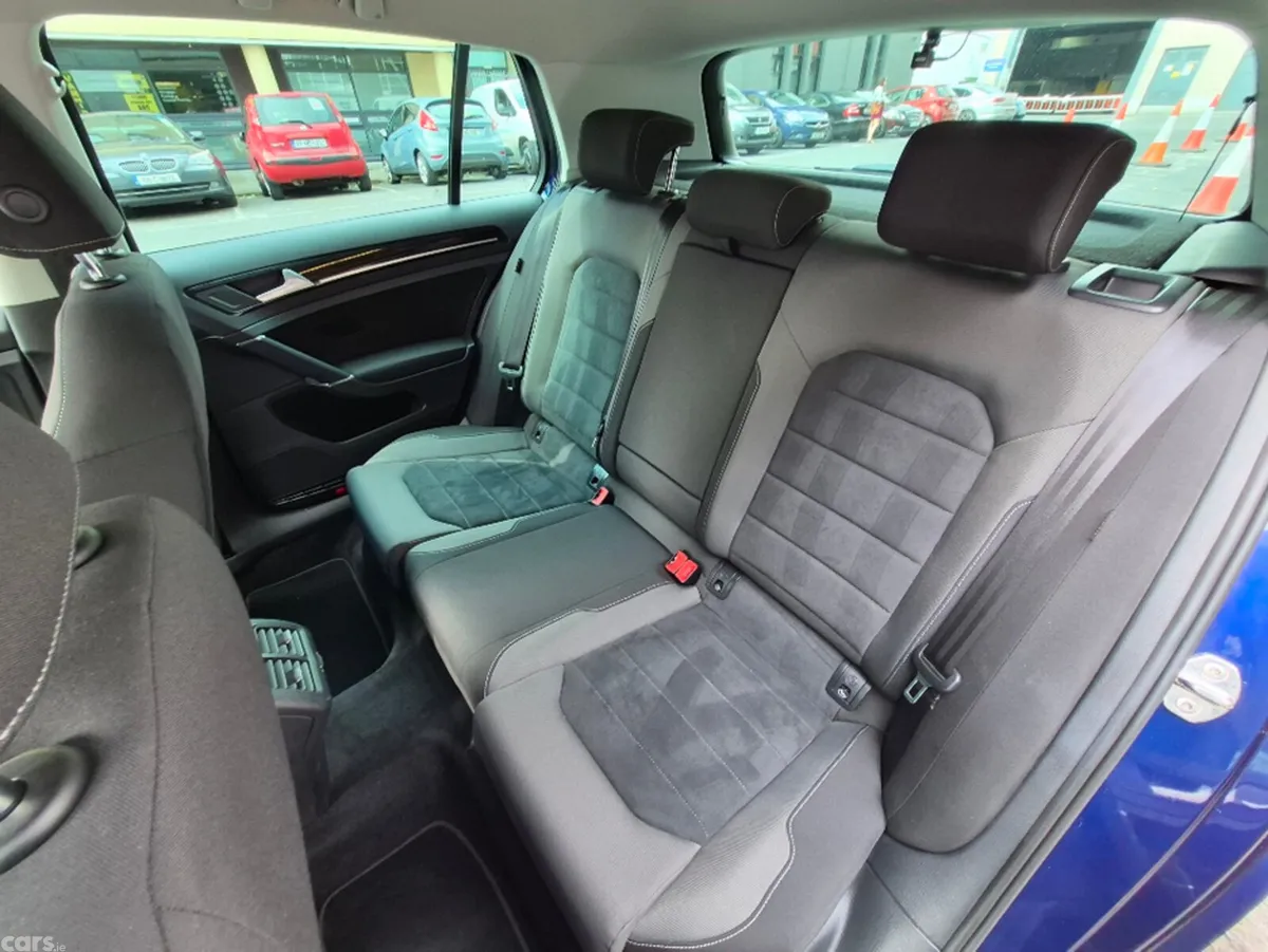 Volkswagen Golf Hatchback, Petrol, 2019, Blue