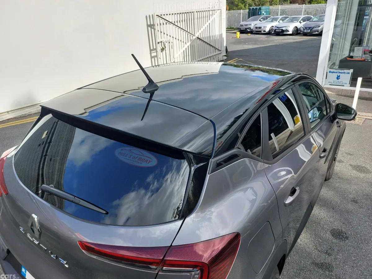 Renault Captur SUV, Petrol, 2023, Grey