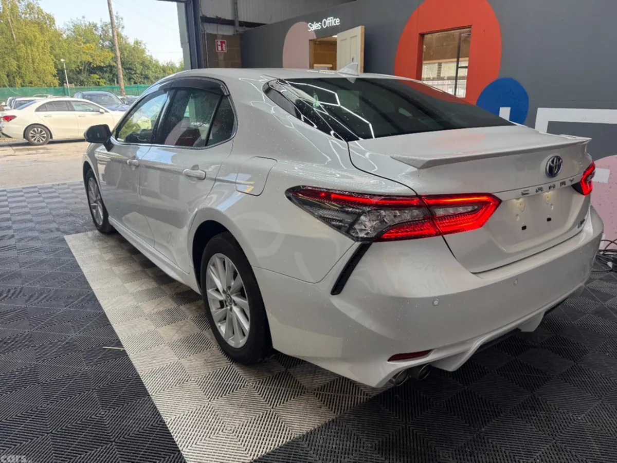 Toyota Camry Saloon, Petrol, 2024, White