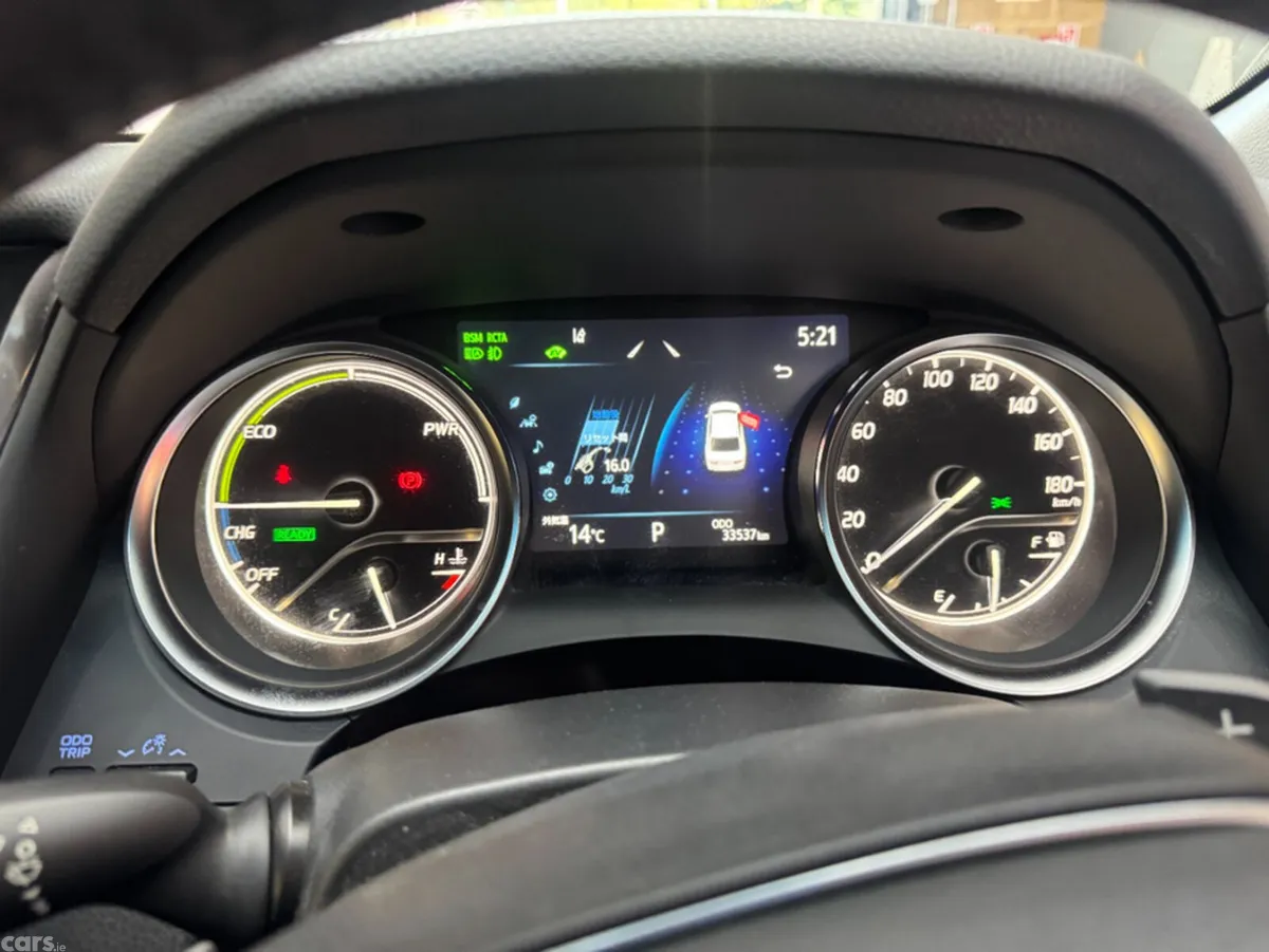 Toyota Camry Saloon, Petrol, 2024, White