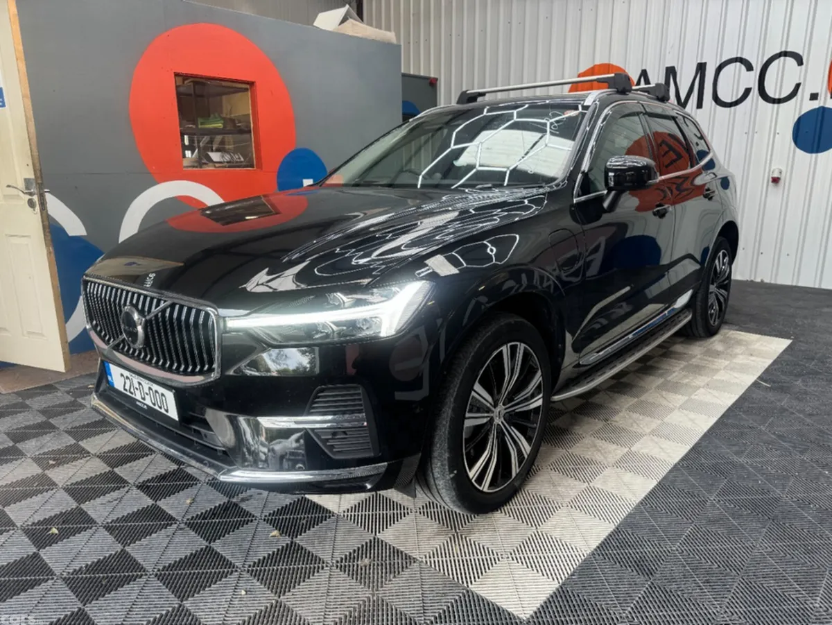 Volvo XC60 SUV, Petrol Hybrid, 2022, Black