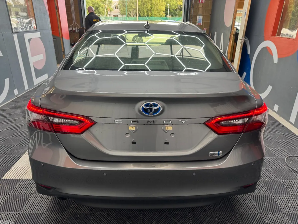 Toyota Camry Saloon, Petrol Hybrid, 2023, Grey
