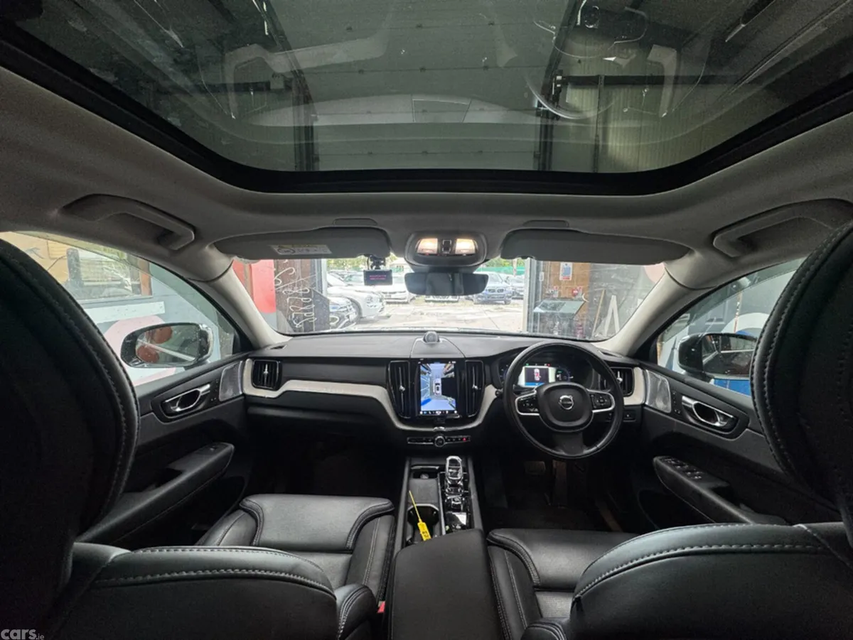 Volvo XC60 SUV, Petrol Hybrid, 2022, Black
