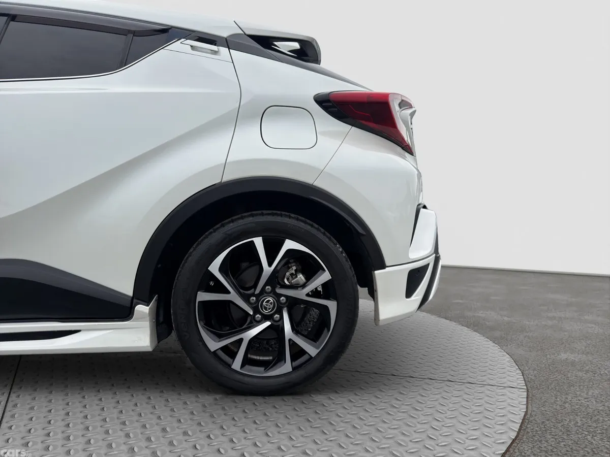 Toyota C-HR Saloon, Petrol Hybrid, 2018, White