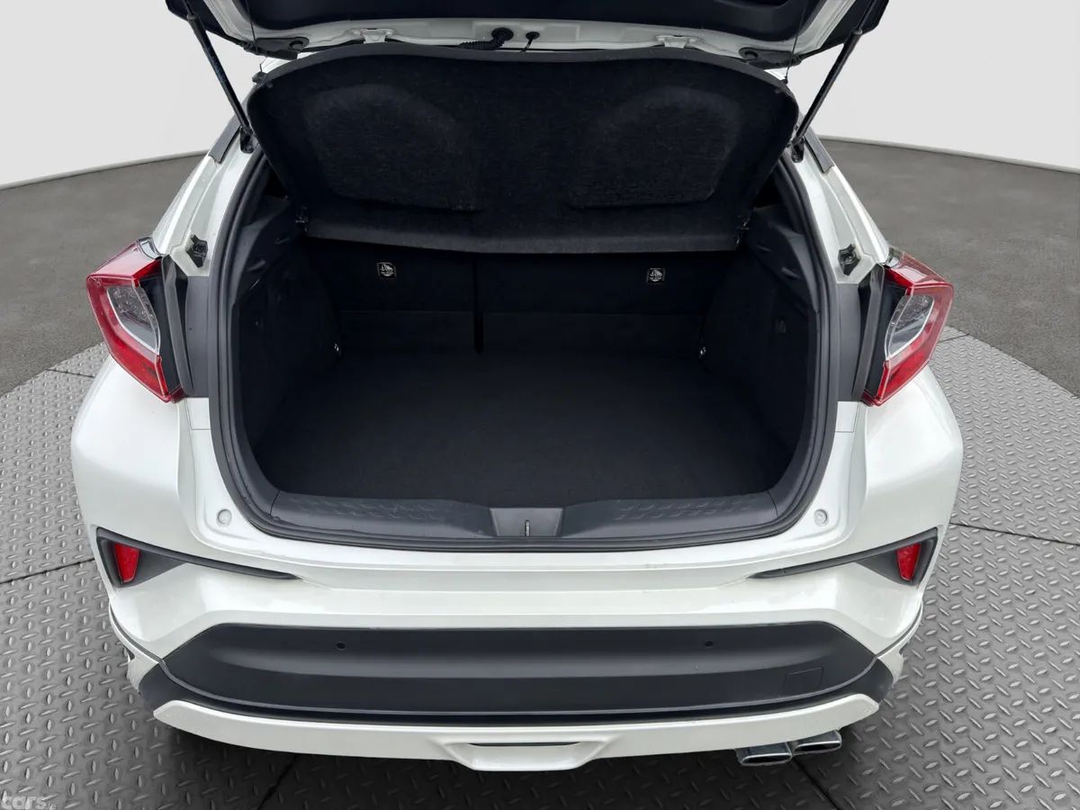 Toyota C-HR Saloon, Petrol Hybrid, 2018, White