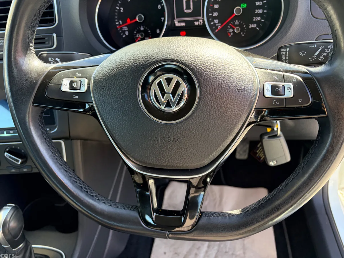 Volkswagen Polo Hatchback, Petrol, 2016, White
