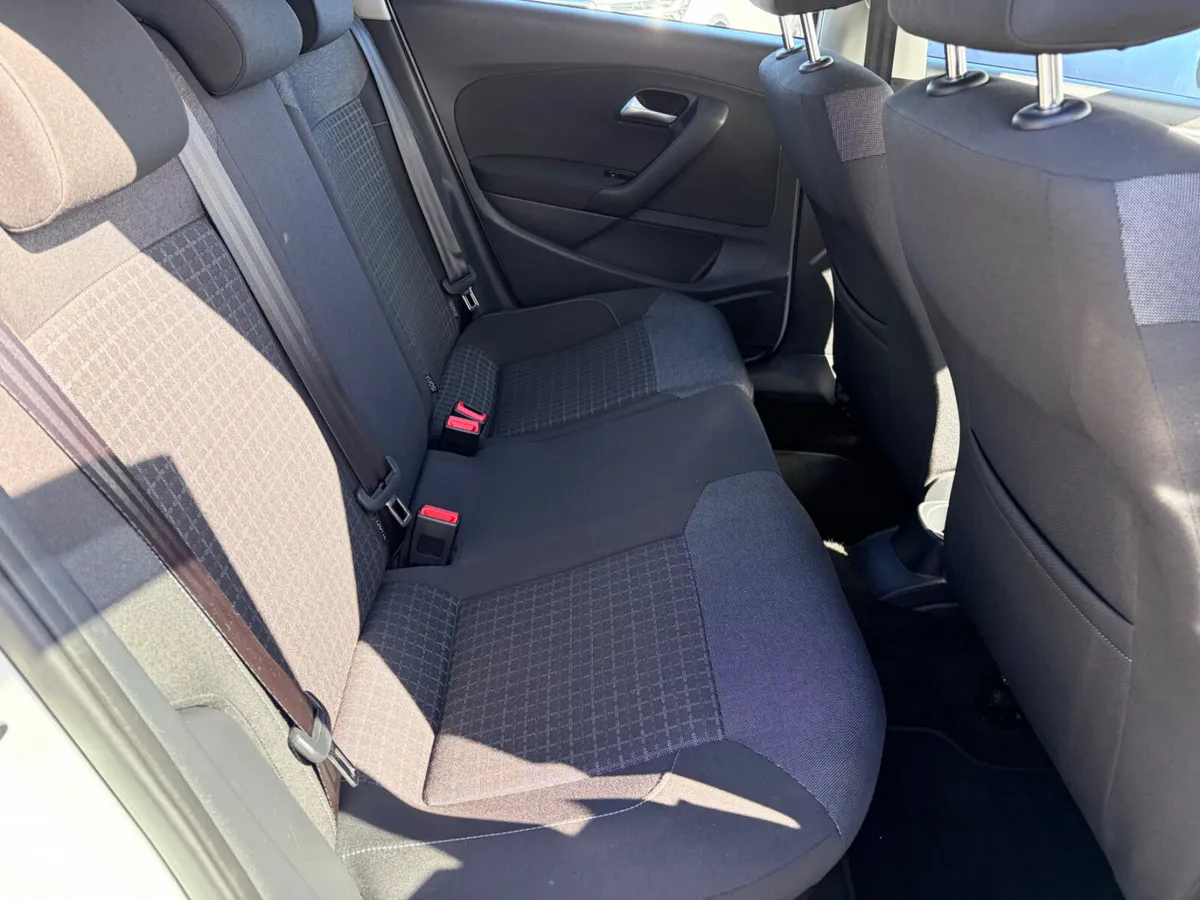 Volkswagen Polo Hatchback, Petrol, 2016, White