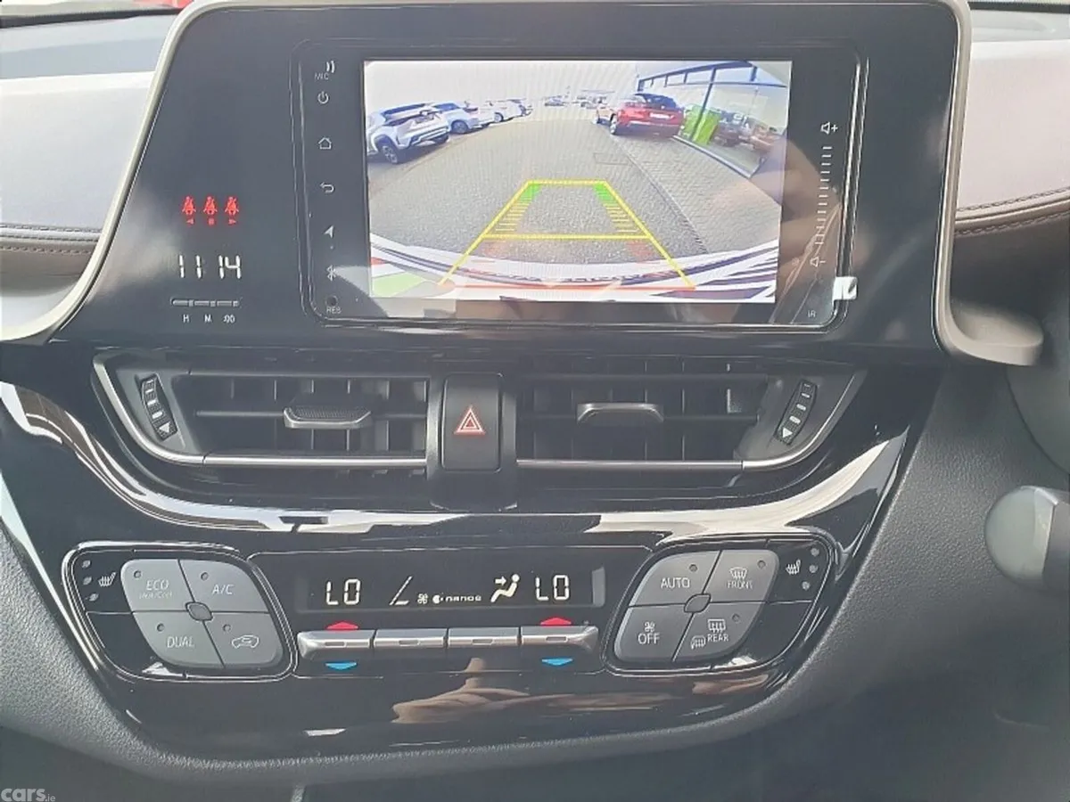 Toyota C-HR SUV, Petrol Hybrid, 2019, White