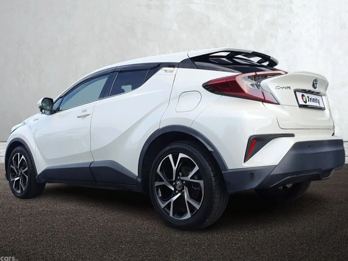 Toyota C-HR SUV, Petrol Hybrid, 2019, White