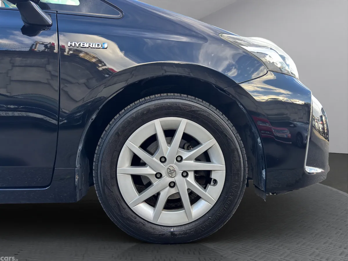 Toyota Prius Saloon, Petrol Hybrid, 2015, Black