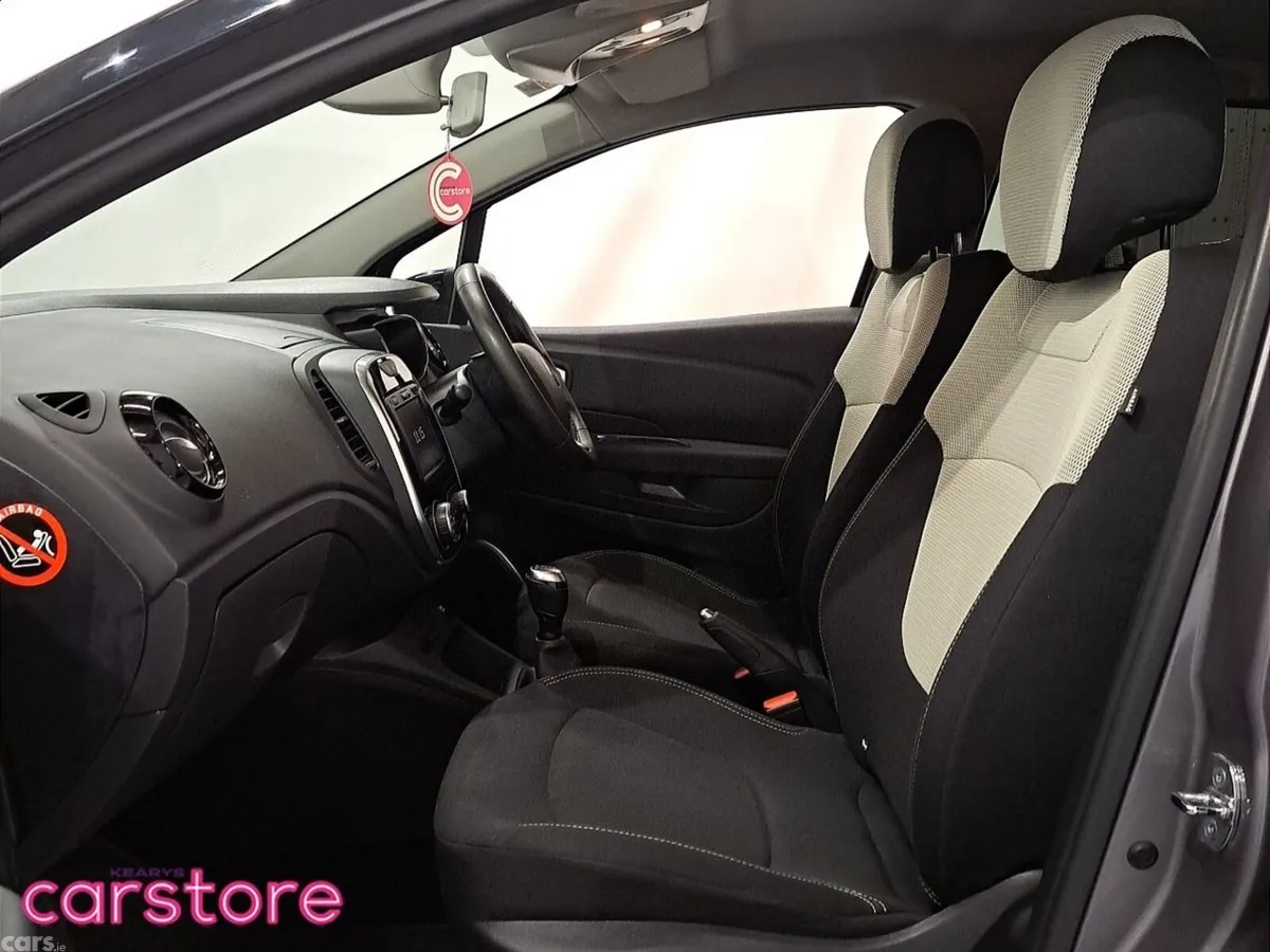 Renault Captur Hatchback, Petrol, 2020, Grey