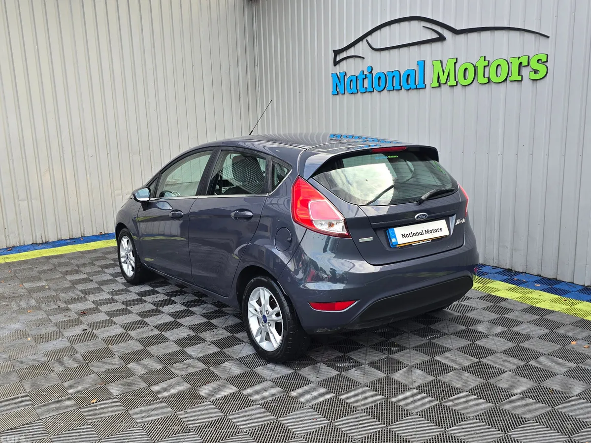 Ford Fiesta Hatchback, Petrol, 2014, Grey
