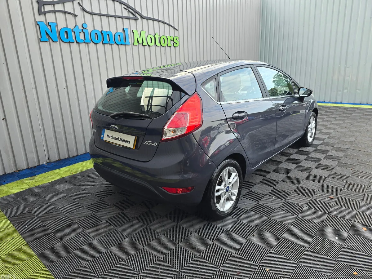 Ford Fiesta Hatchback, Petrol, 2014, Grey