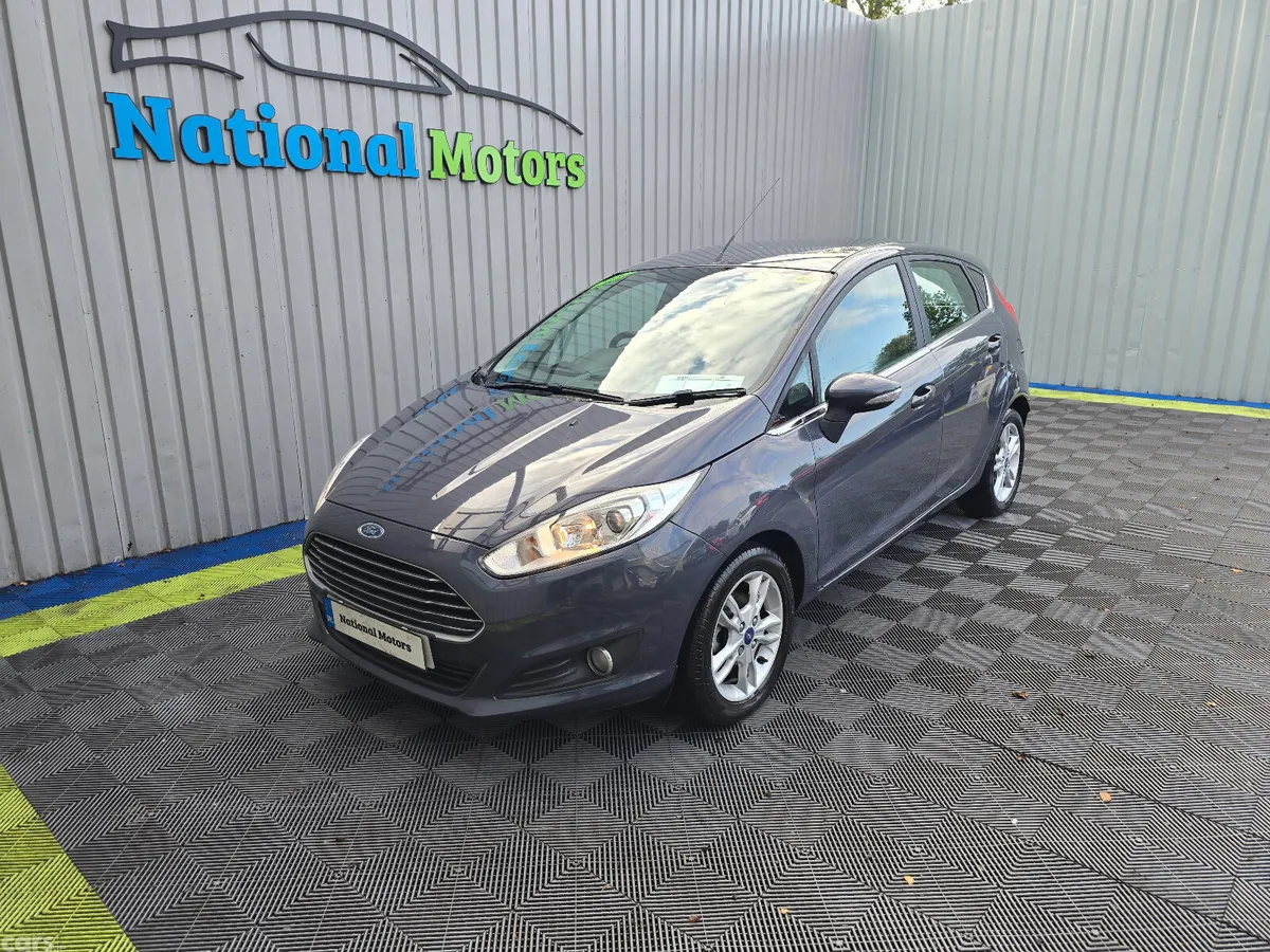 Ford Fiesta Hatchback, Petrol, 2014, Grey
