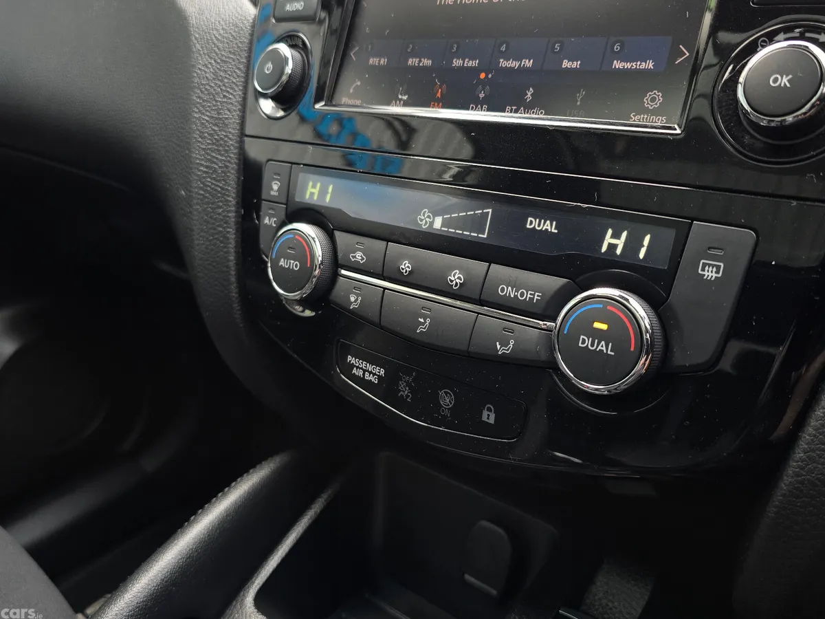 Nissan Qashqai MPV, Diesel, 2019, Grey