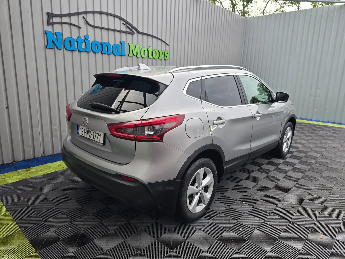 Nissan Qashqai MPV, Diesel, 2019, Grey