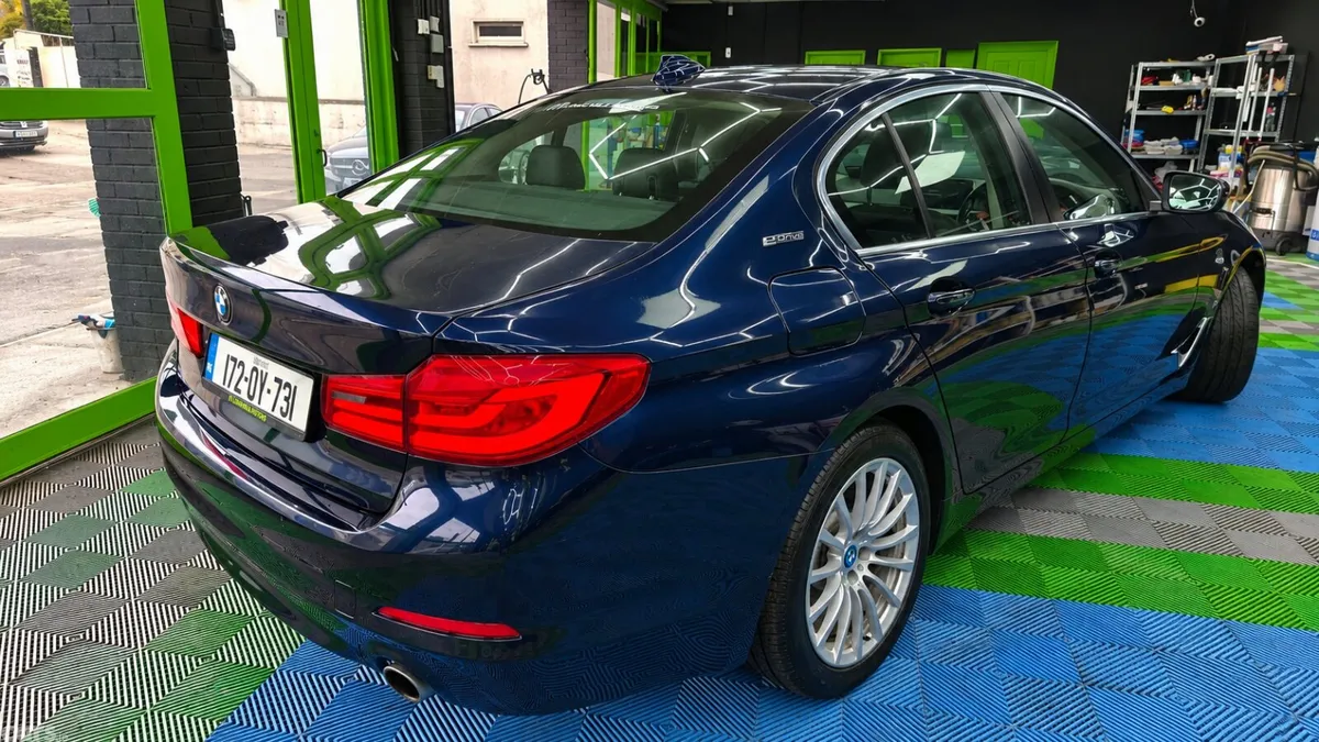 BMW 5-Series Saloon, Petrol Plug-in Hybrid, 2017, Blue