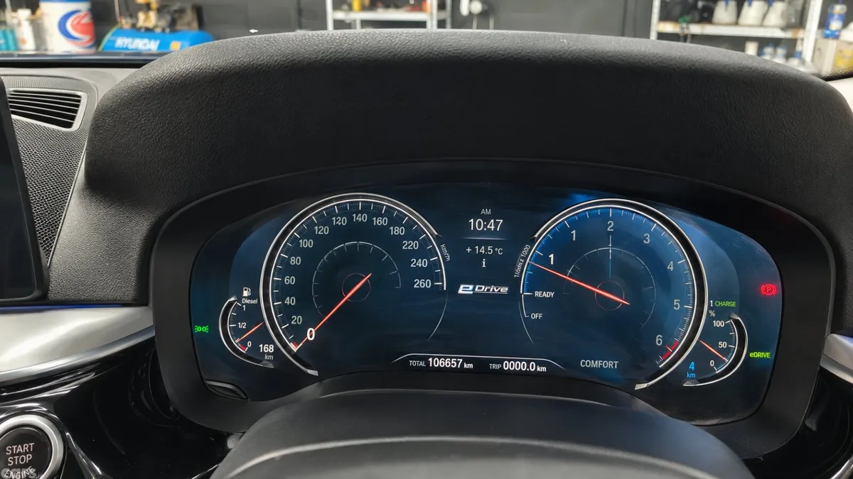 BMW 5-Series Saloon, Petrol Plug-in Hybrid, 2017, Blue