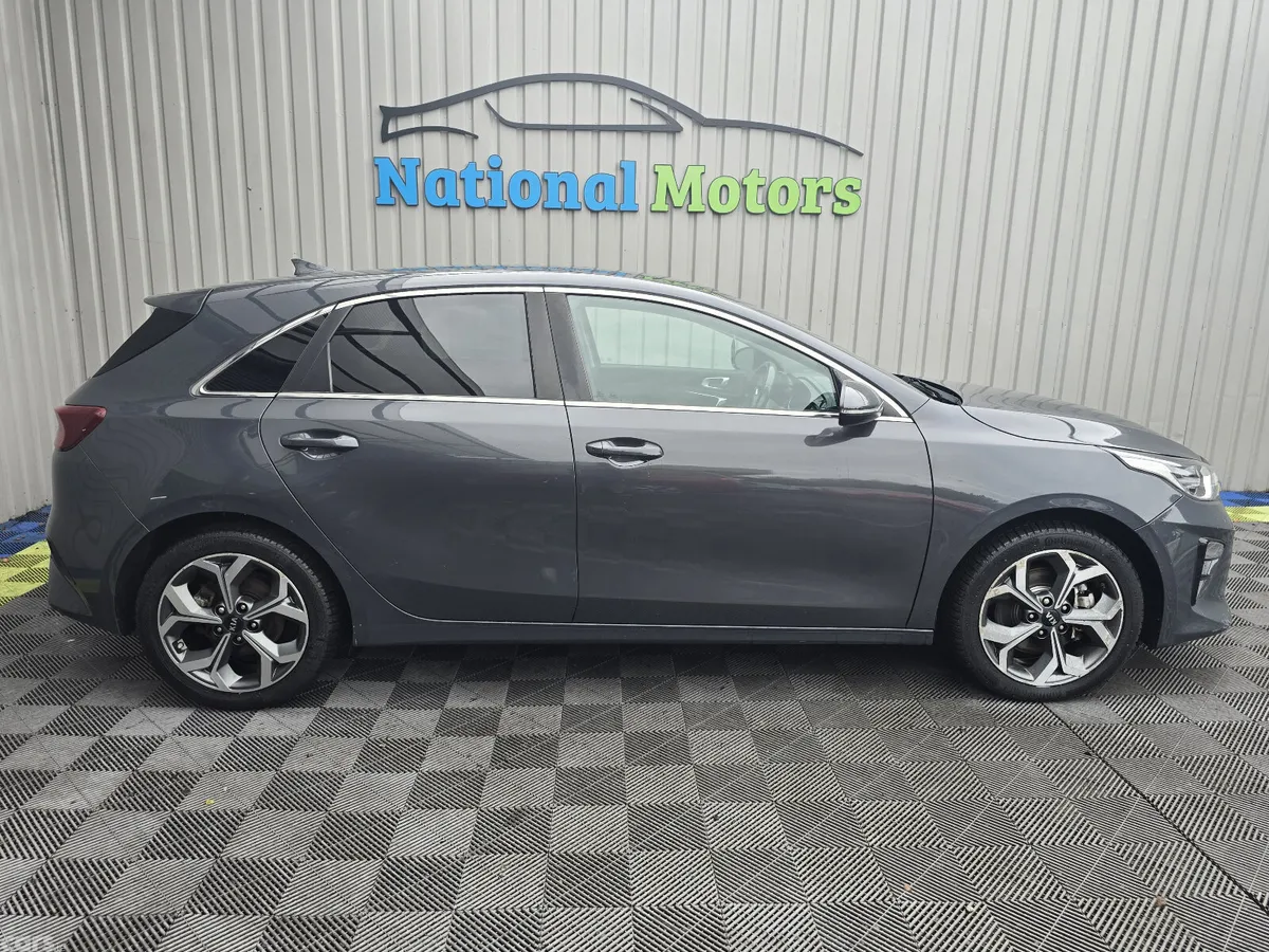 Kia Ceed Hatchback, Diesel, 2019, Grey
