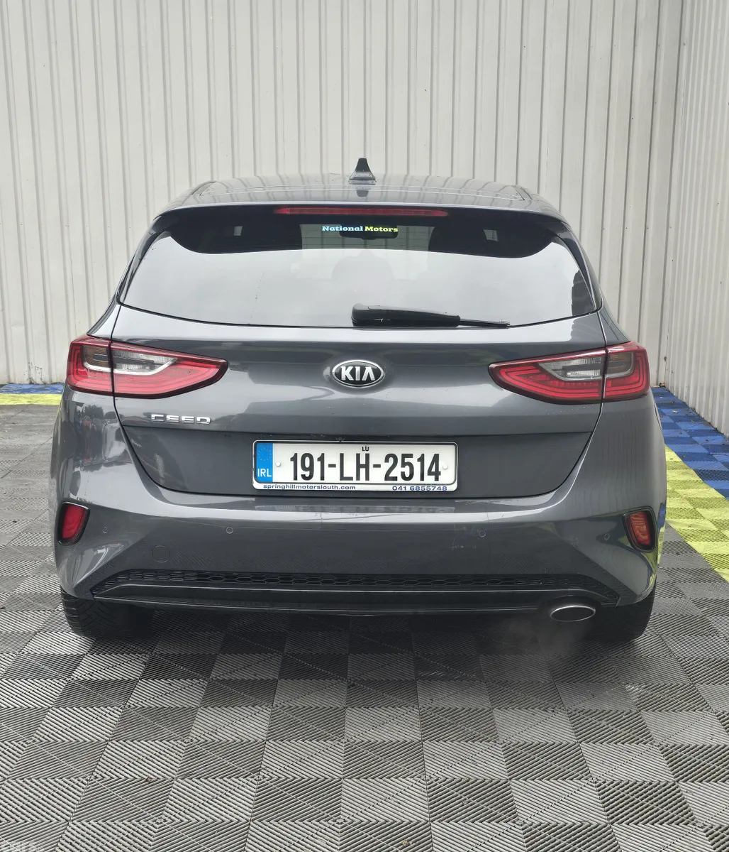 Kia Ceed Hatchback, Diesel, 2019, Grey