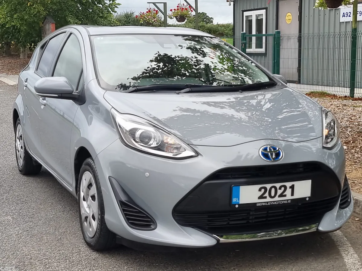 Toyota Aqua Hatchback, Petrol Hybrid, 2021, Grey