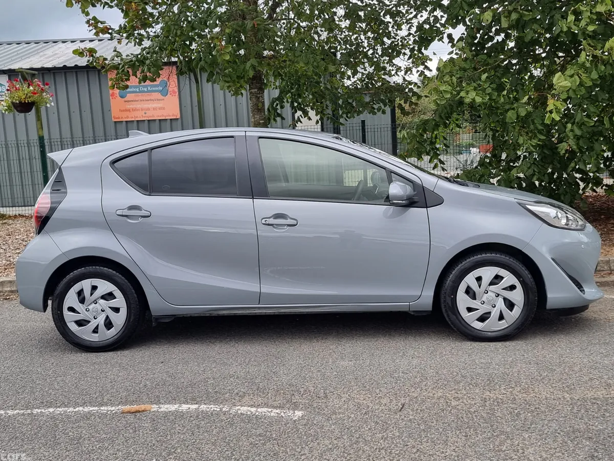 Toyota Aqua Hatchback, Petrol Hybrid, 2021, Grey