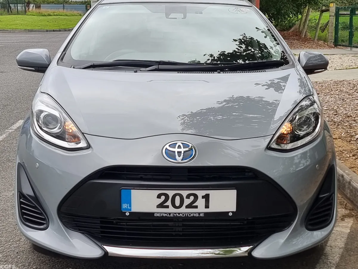 Toyota Aqua Hatchback, Petrol Hybrid, 2021, Grey