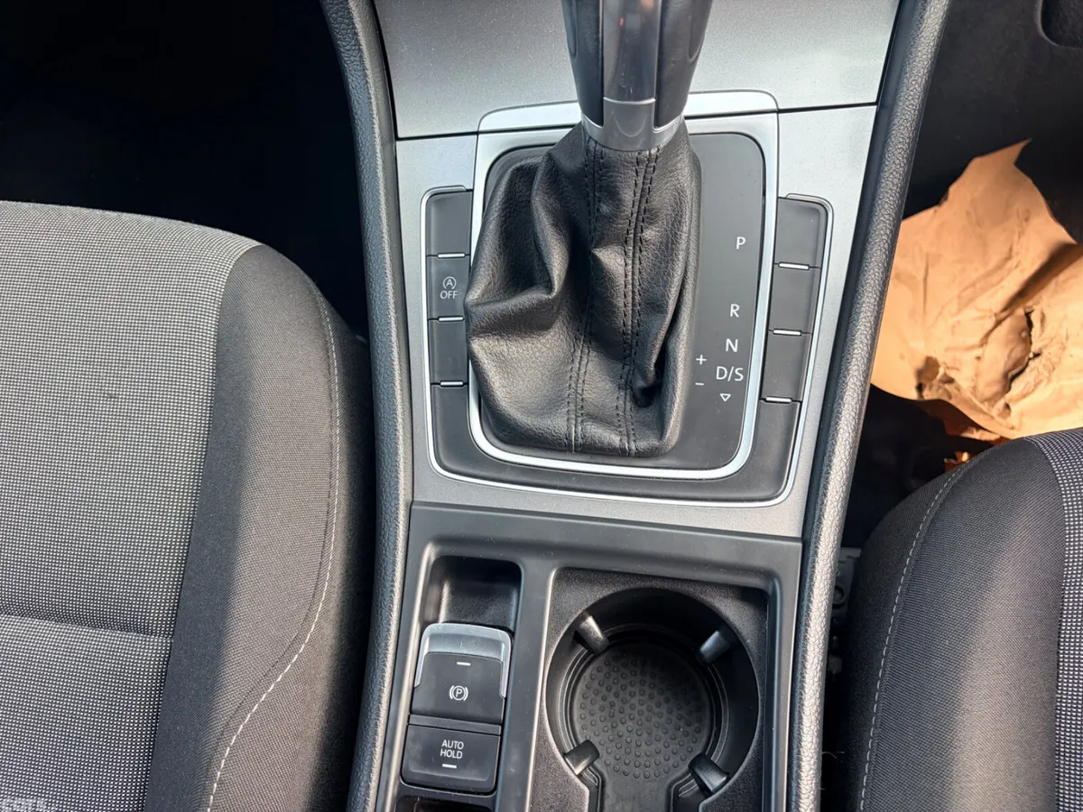 Volkswagen Golf Hatchback, Petrol, 2015, Blue