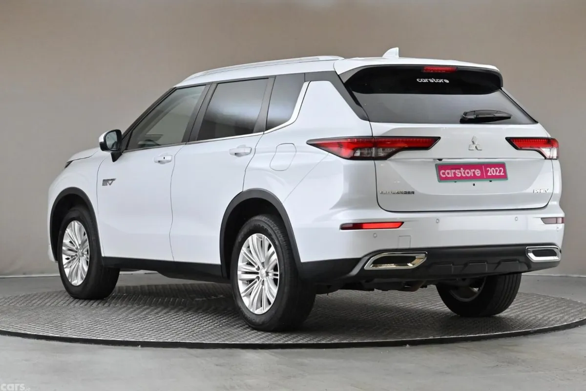 Mitsubishi Outlander SUV, Petrol Plug-in Hybrid, 2022, White