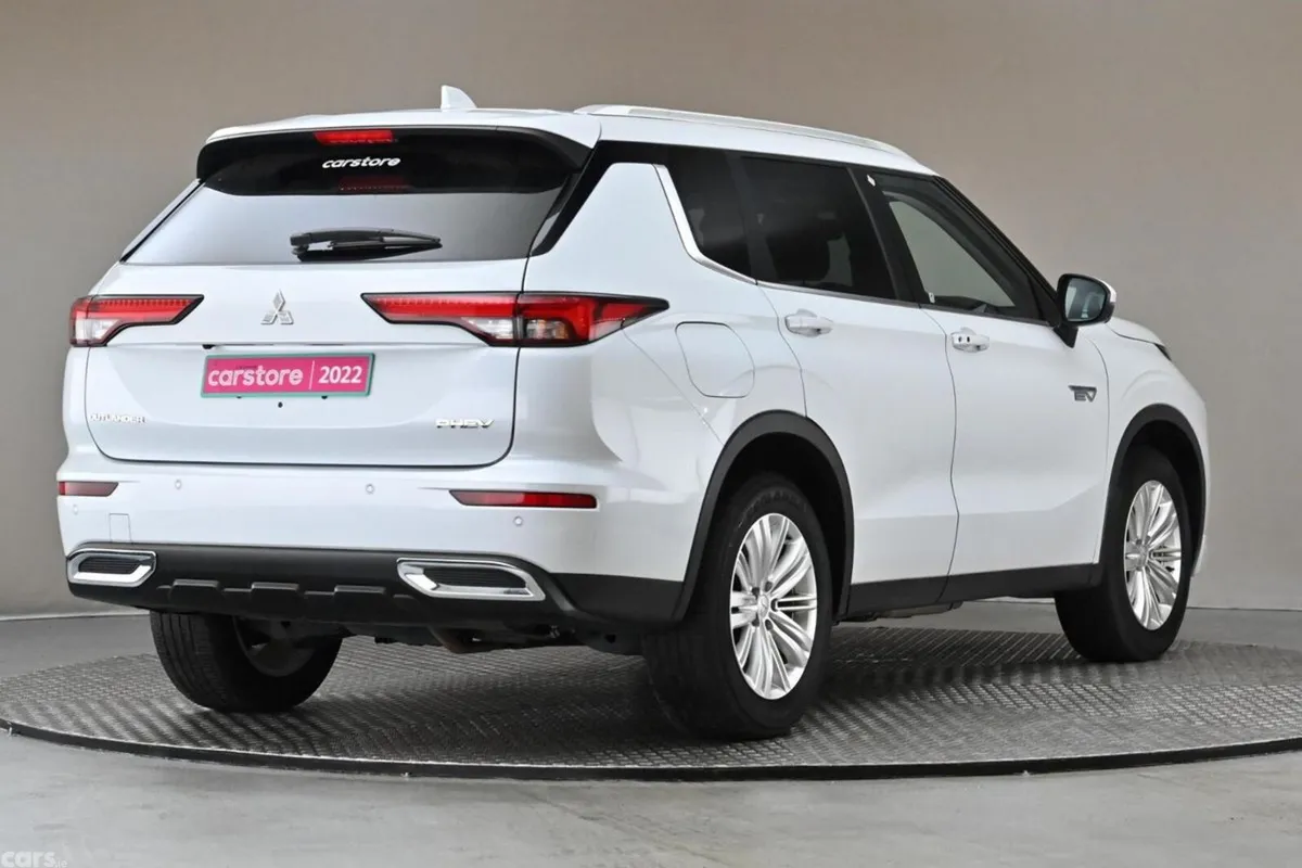 Mitsubishi Outlander SUV, Petrol Plug-in Hybrid, 2022, White