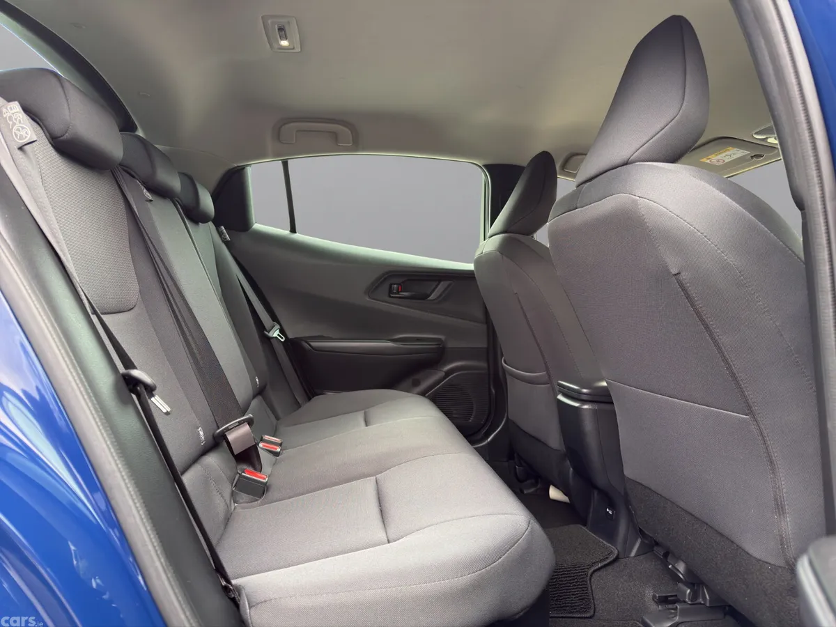 Toyota Prius Saloon, Petrol Hybrid, 2023, Blue