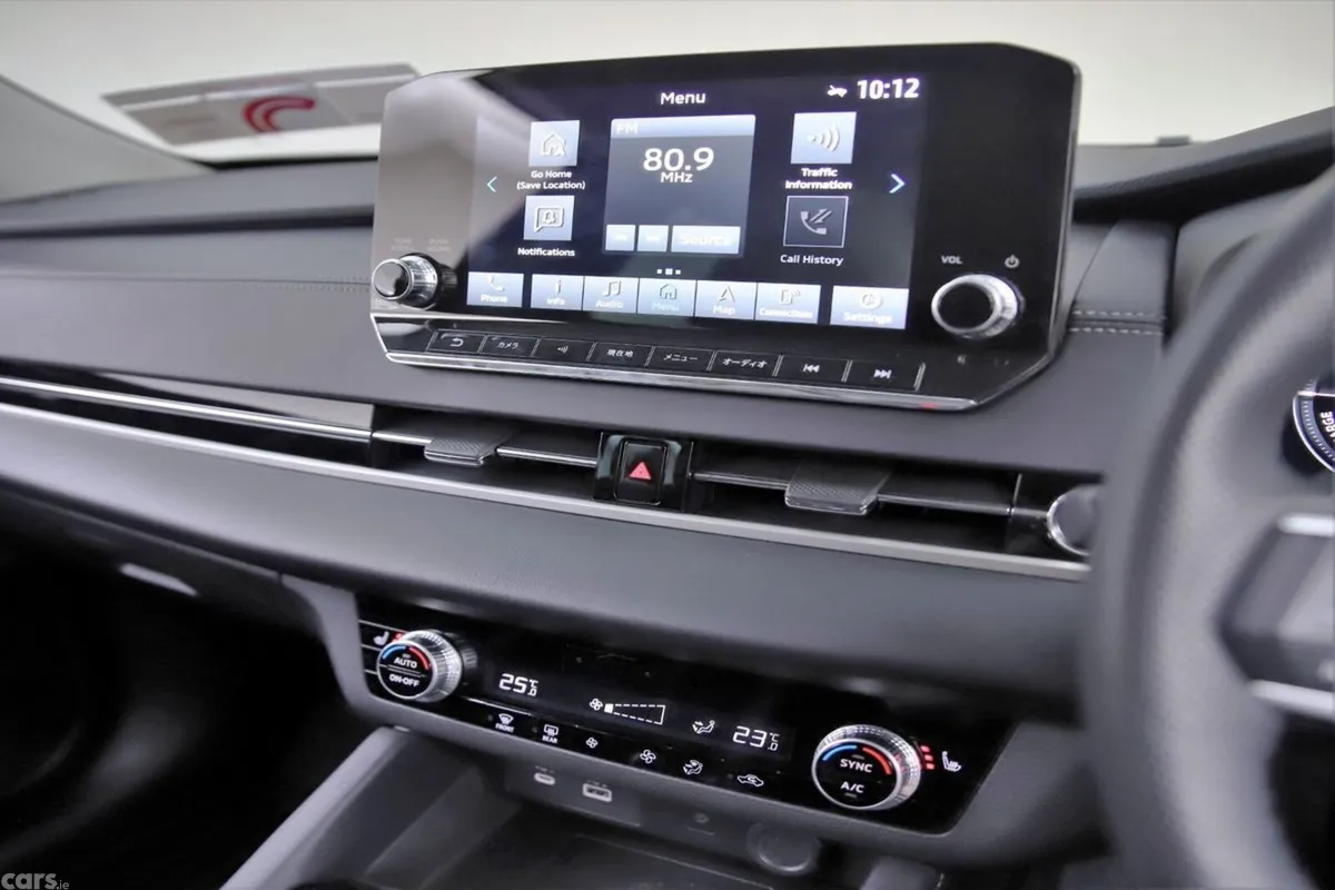 Mitsubishi Outlander SUV, Petrol Plug-in Hybrid, 2022, White