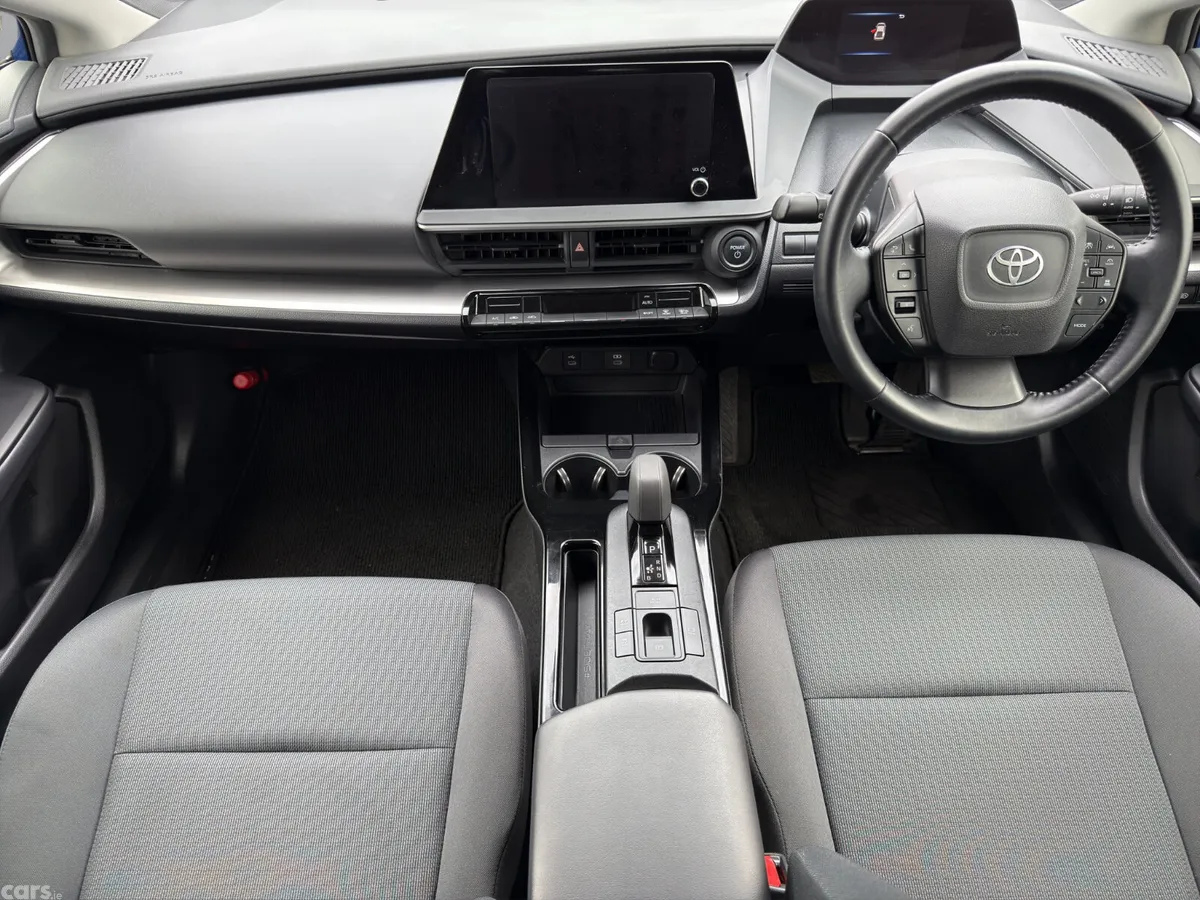 Toyota Prius Saloon, Petrol Hybrid, 2023, Blue