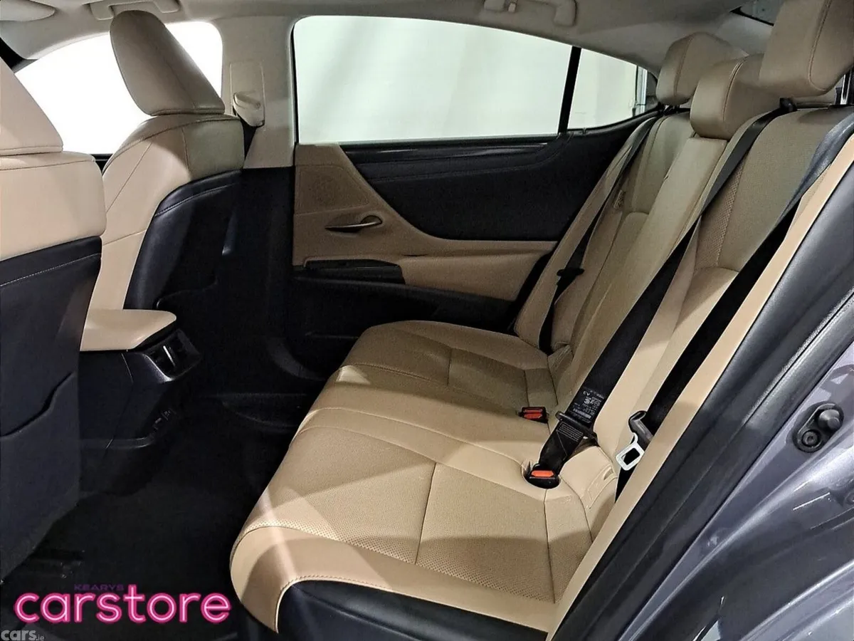 Lexus ES Saloon, Petrol Hybrid, 2021, Grey